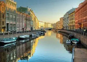Открытие первого магазина сети в Санкт-Петербурге